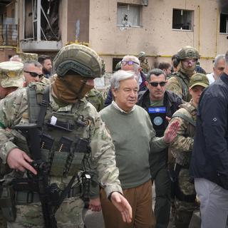 Le secrétaire général de l’ONU Antonio Guterres s'est rendu pour la première fois en Ukraine depuis le début du conflit. [Keystone - AP Photo/Efrem Lukatsky]