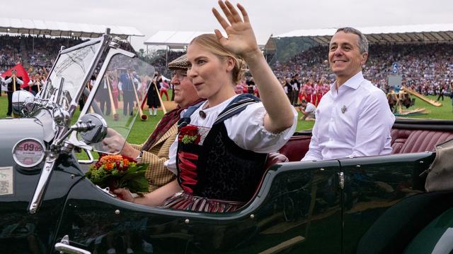 Ignazio Cassis à la Fête fédérale de lutte à Pratteln (BL). [Keystone - Peter Schneider]