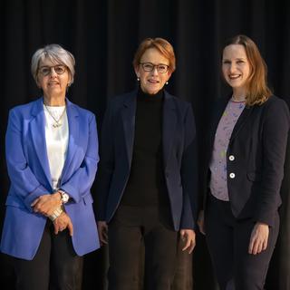 De gauche à droite, Elisabeth Baume-Schneider, Eva Herzog et Evi Allemann. [Keystone - Michael Buholzer]