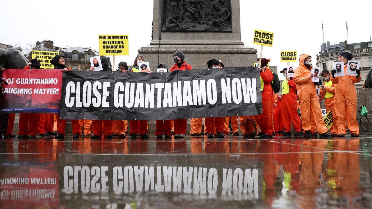 Un rapport d'experts indépendants mandatés par l'Onu vient conforter les manifestants qui appellent à la fermeture du centre de détention de Guantanamo Bay, sur l'île de Cuba. [Reuters - Henry Nicholls]