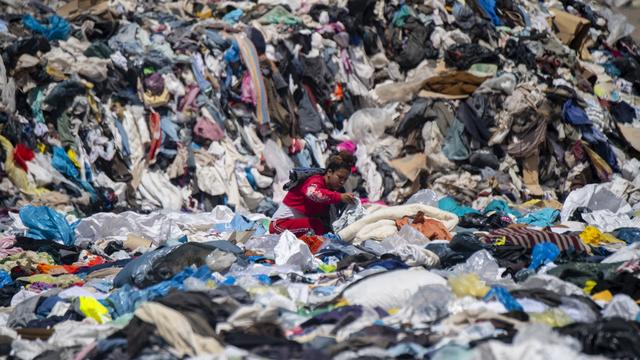 Peut-on s'habiller sans polluer? [Martin Bernetti/ AFP]