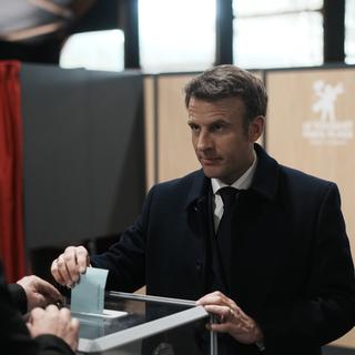 Emmanuel Macron vote au Touquet. [Keystone - AP/Thibault Camus]