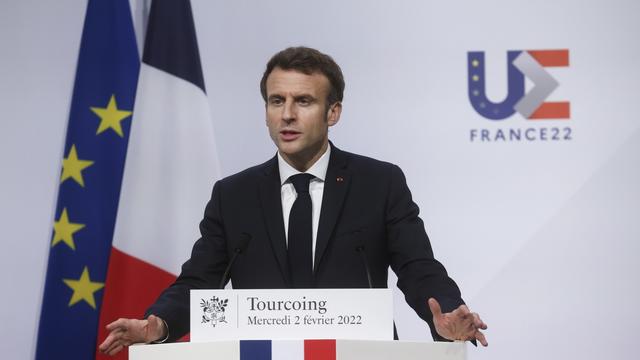 Emmanuel Macron en meeting à Tourcoing. [Keystone - EPA/Yoan Valat]