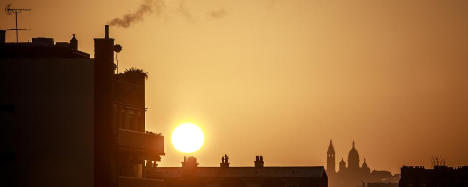 Les toits de Paris. [Keystone/EPA - Christophe Petit Tesson]