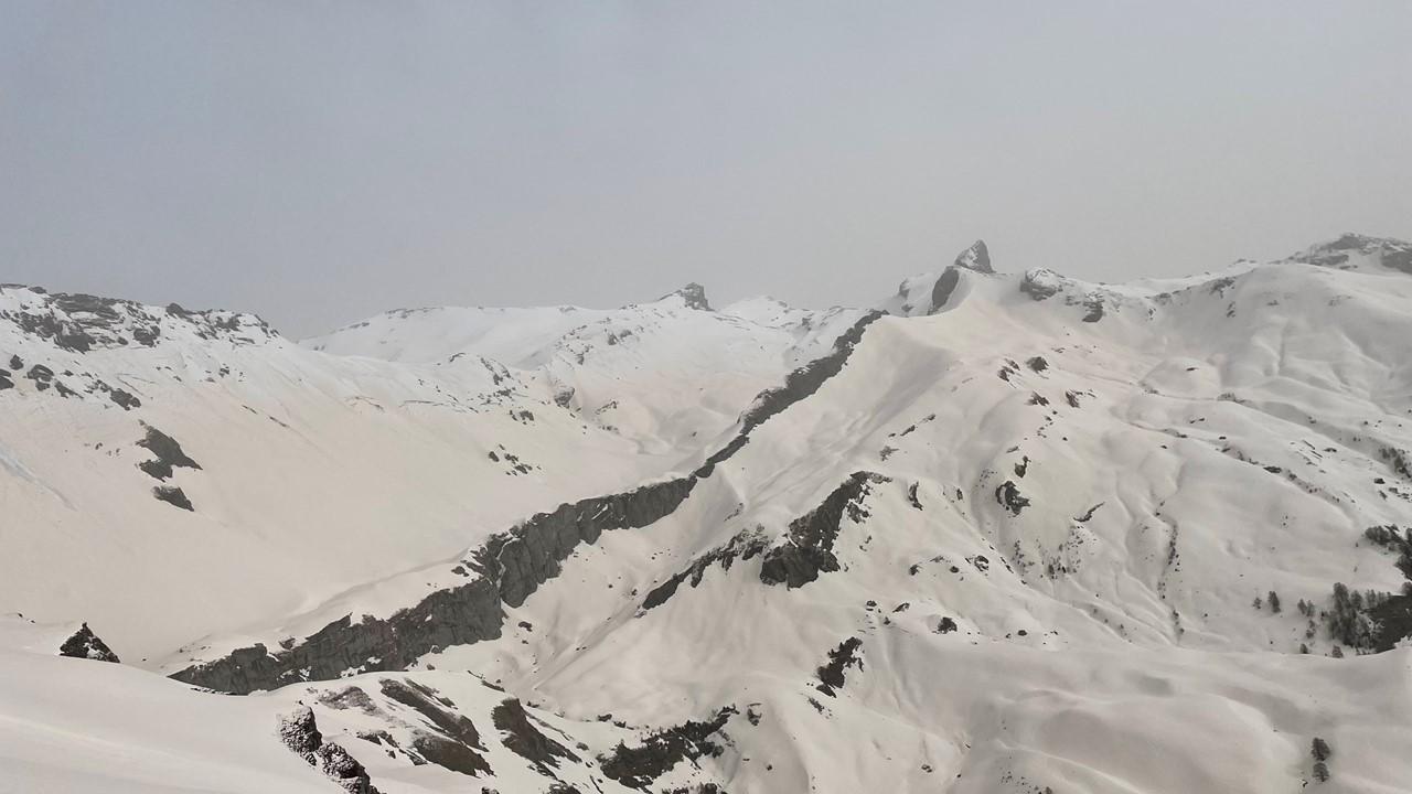 Depôts de sables sahariens sur les pentes, au-dessus de Crans-Montana (VS) [RTS - Sarah Clavien]