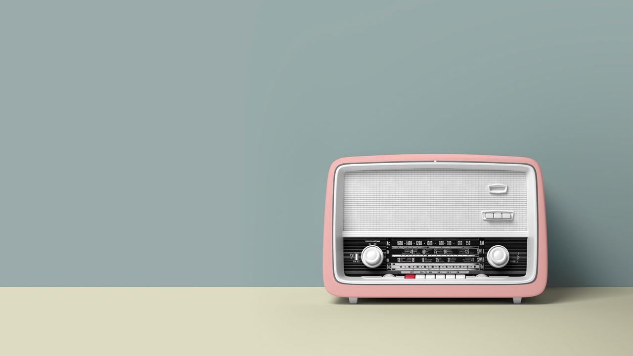 Un poste de radio vintage. [Fotolia - pinkeyes]