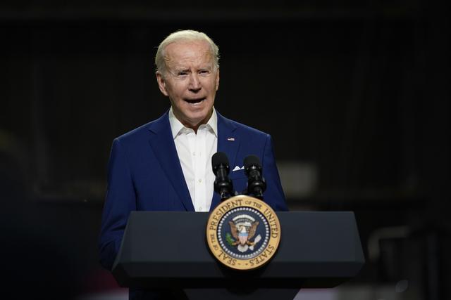 Joe Biden a annoncé l'envoi de matériel militaire en Ukraine. [Keystone - Carolyn Kaster]