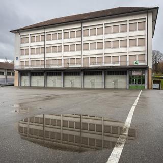 La caserne de la Poya à Fribourg accueillera 750 requérants dès janvier [KEYSTONE - Peter Klaunzer]