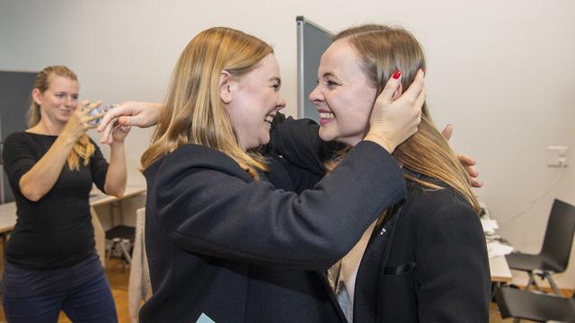 Valérie Dittli (à gauche) et Laura Dittli (à droite). [Keystone - Urs Flueeler]