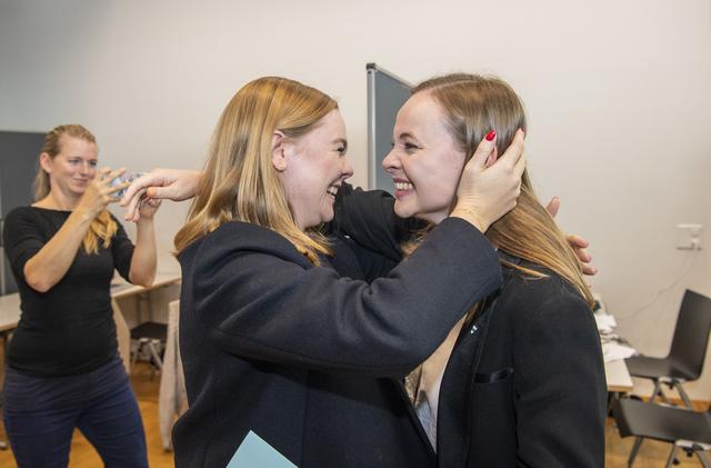 Valérie Dittli (à gauche) et Laura Dittli (à droite). [Keystone - Urs Flueeler]