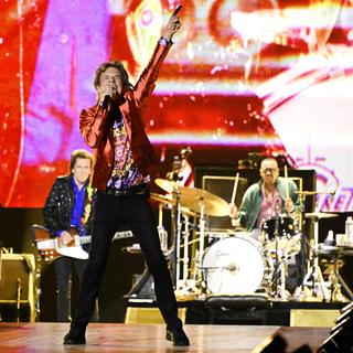 Ronnie Wood, Mick Jagger, Keith Richards et Steve Jordan le 1er juin 2022 en concert à Madrid. [AFP - HANS KLAUS TECHT]