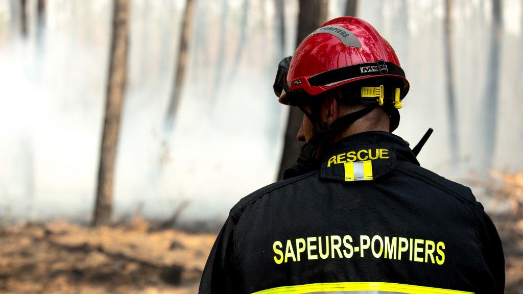 Un jeune pompier volontaire écroué pour une trentaine d'incendies en France [AFP - Laurent Perpigna Iban]