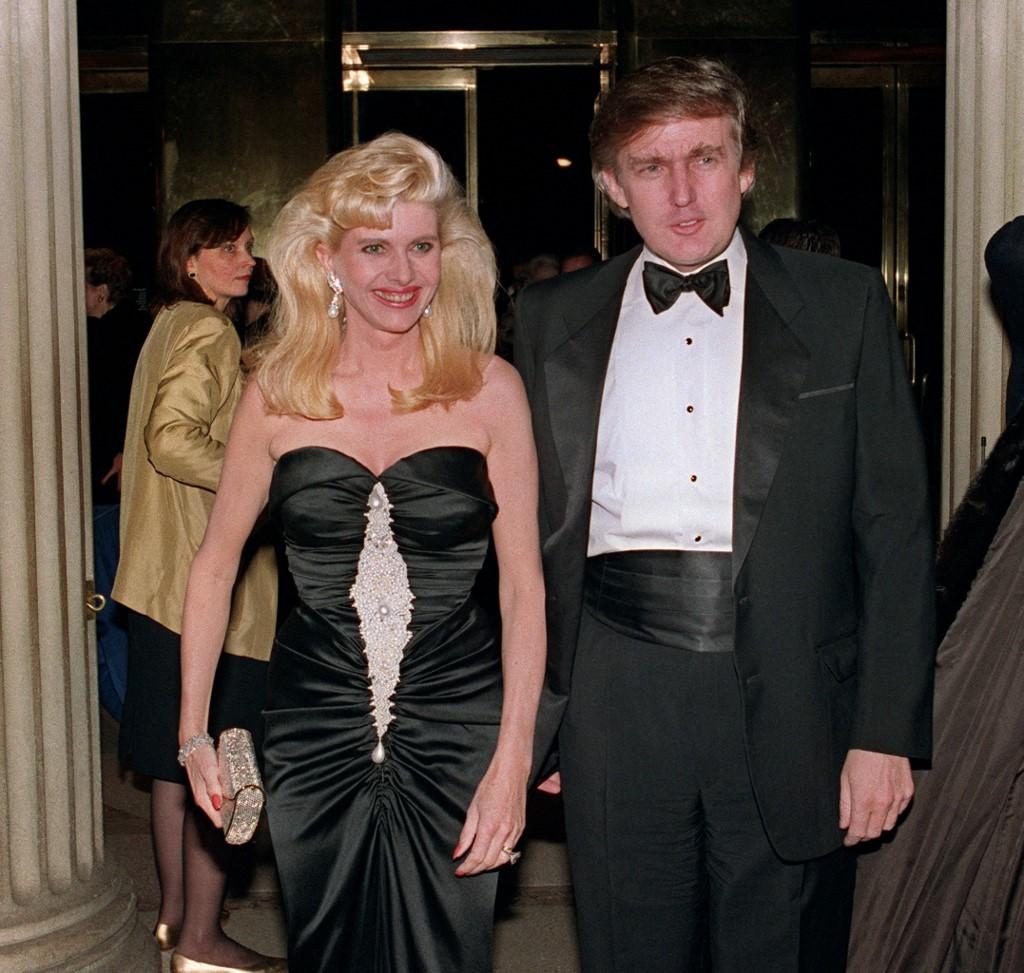 Ivana et Donald Trump photographiés en 1989. [AFP - Bill Swersey]