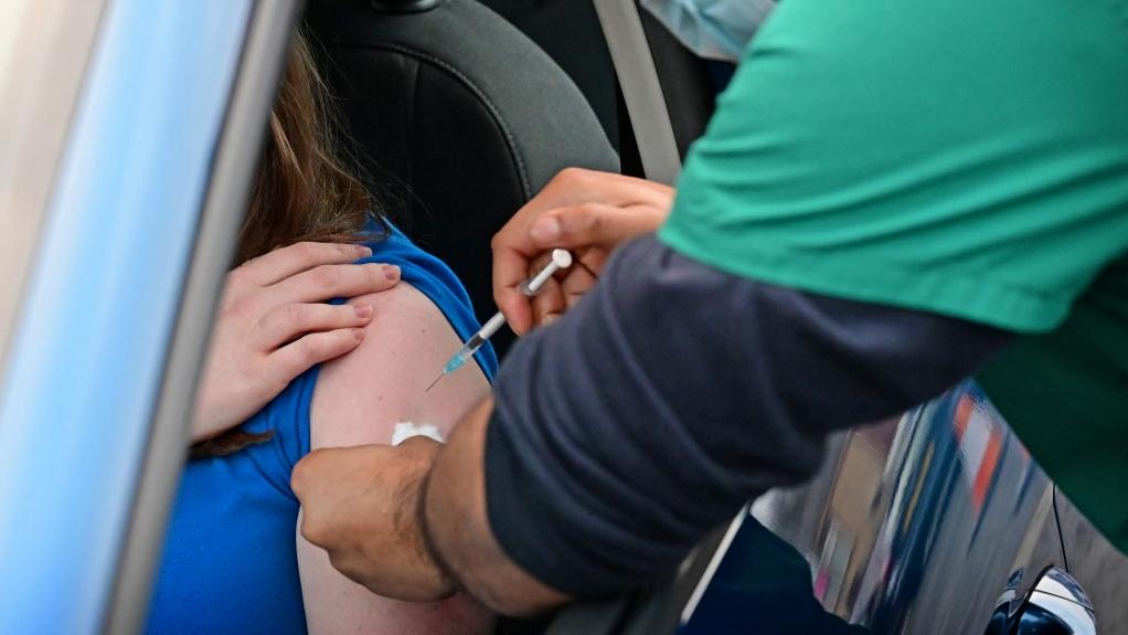 L'Angleterre va proposer une quatrième dose de vaccin aux plus vulnérables. [afp - Paul Ellis]