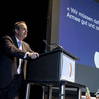 Le président du Centre Gerhard Pfister lors de l'assemblée des délégués, le 7 mai 2022 à Naefels (GL). [Keystone - Christian Merz]