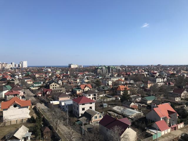 Des bruits sourds sont entendus plusieurs fois par jour depuis Odessa. [RTS - Maurine Mercier]