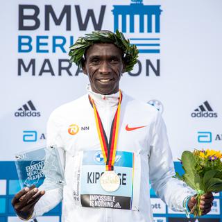 Eliud Kipchoge est parvenu à battre son record pour entrer dans la légende du marathon. [Andreas Gora]