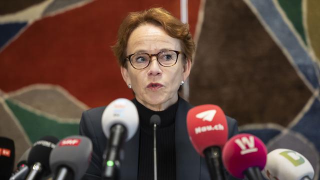 Eva Herzog a annoncé sa candidature au Conseil fédéral jeudi à Berne. [Keystone - Peter Klaunzer]