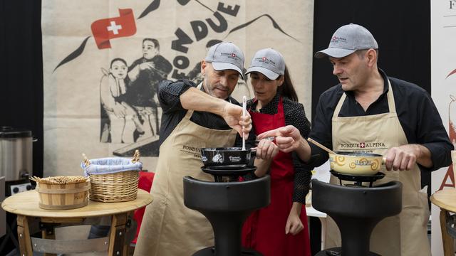 Première édition du Suisse Fondue Festival à Fribourg [KEYSTONE - Anthony Anex]