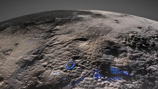 Vue en perspective de la région volcanique glacée de Pluton. La surface et les brumes atmosphériques de Pluton sont représentés en niveaux de gris, avec une interprétation artistique de la façon dont les processus volcaniques passés ont pu fonctionner, en bleu. [NASA/Johns Hopkins University Applied Physics Laboratory - Southwest Research Institute/Isaac Herrera/Kelsi Singer]