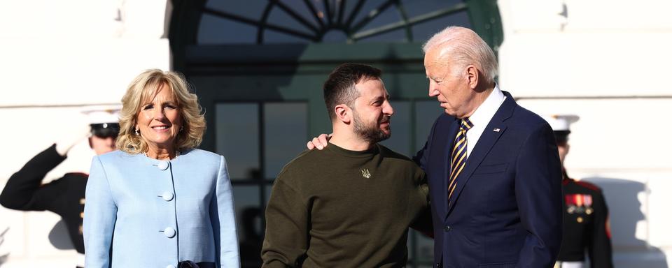 Volodymyr Zelensky à Washington, Biden promet un renforcement des capacités militaires de l'Ukraine. [KEYSTONE - JIM LO SCALZO]