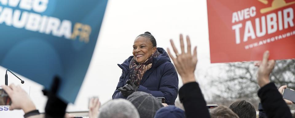 Christine Taubira lors d'un meeting à l'annonce de sa candidature. [Keystone/AP Photo - Laurent Cipriani]