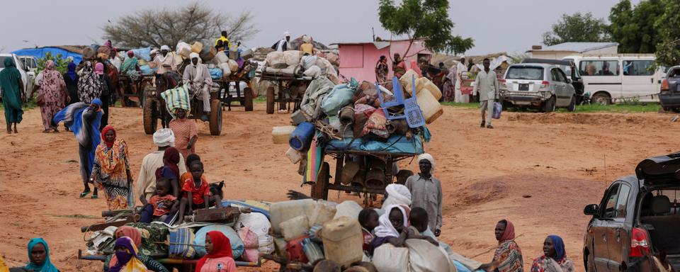 Des réfugiés soudanais à la frontière entre le Soudan et le Tchad à Adrés, au Tchad, le 4 août 2023. [Reuters - Zohra Bensemra]