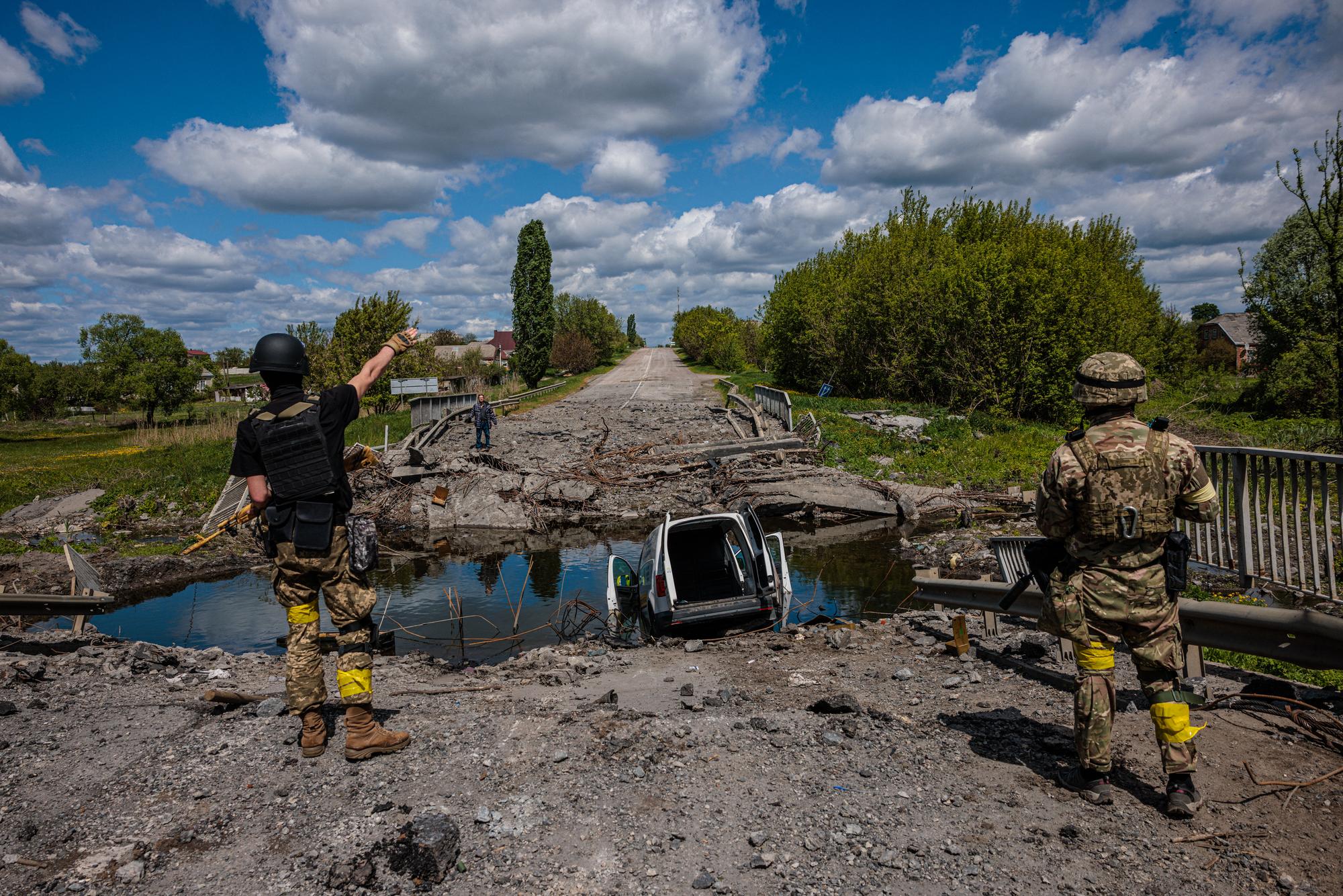 Des soldats de l'unité des forces spéciales ukrainiennes Kraken photographiés près de Kharkiv, deuxième ville du pays, au mois de mai 2022 (photo d'illustration). [afp - Dimitar Dilkoff]