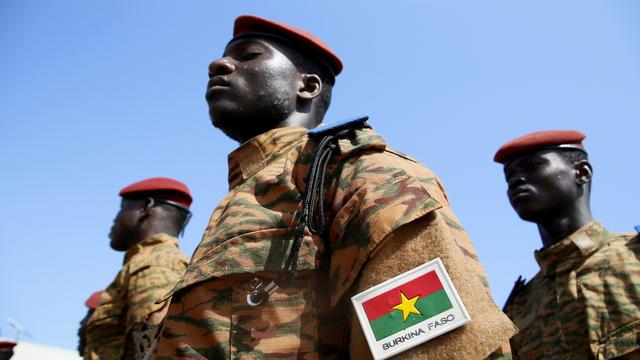 Le Burkina Faso décrète la "mobilisation générale" face aux attaques djihadistes. [KEYSTONE - LEGNAN KOULA]