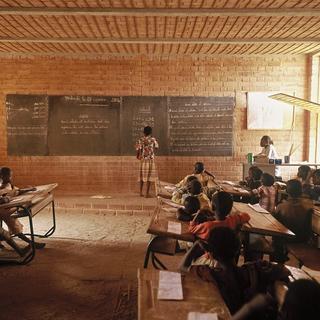 Une école au Burkina Faso. [Keystone - EPA/Simeon Duchoud-The Aga Khan Awar]