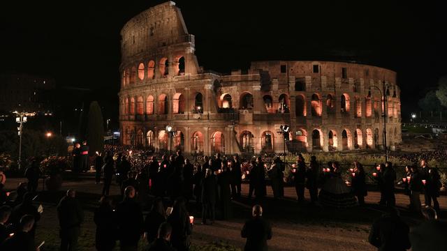 Le "Chemin de Croix" n'a plus eu lieu au Colisée depuis 2019 en raison de la pandémie. [AP/Keystone - Alessandra Tarantino]