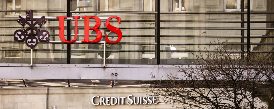 Un accord entre Credit Suisse et UBS pourrait être conclu ce dimanche. [MICHAEL BUHOLZER - KEYSTONE]