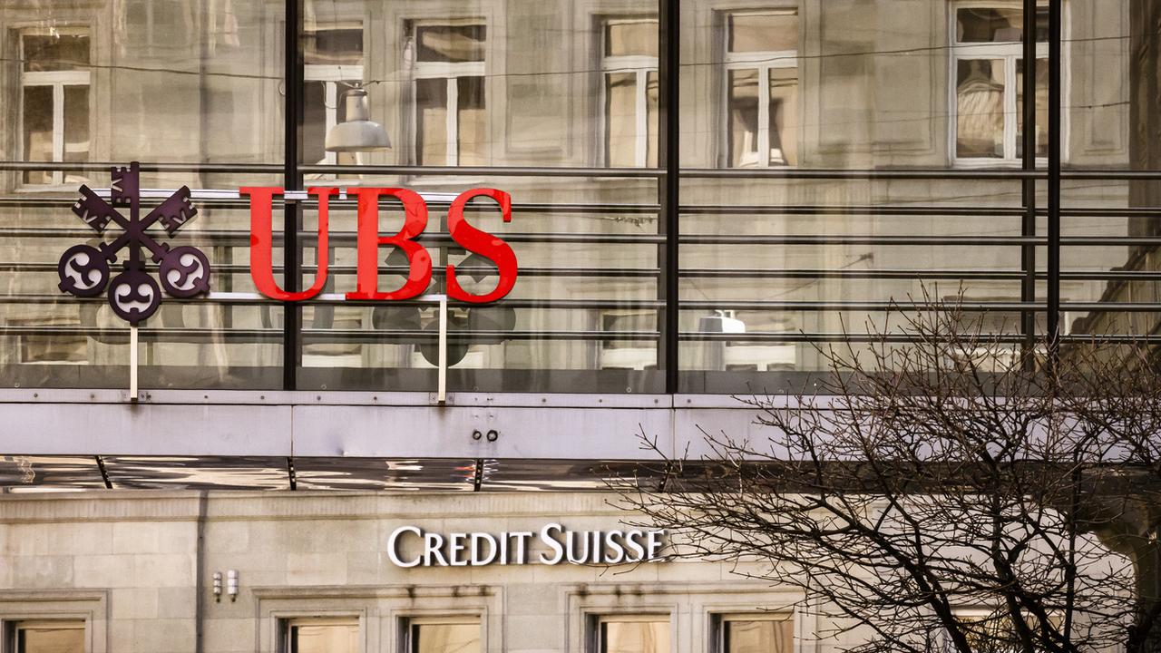 Un accord entre Credit Suisse et UBS pourrait être conclu ce dimanche. [MICHAEL BUHOLZER - KEYSTONE]