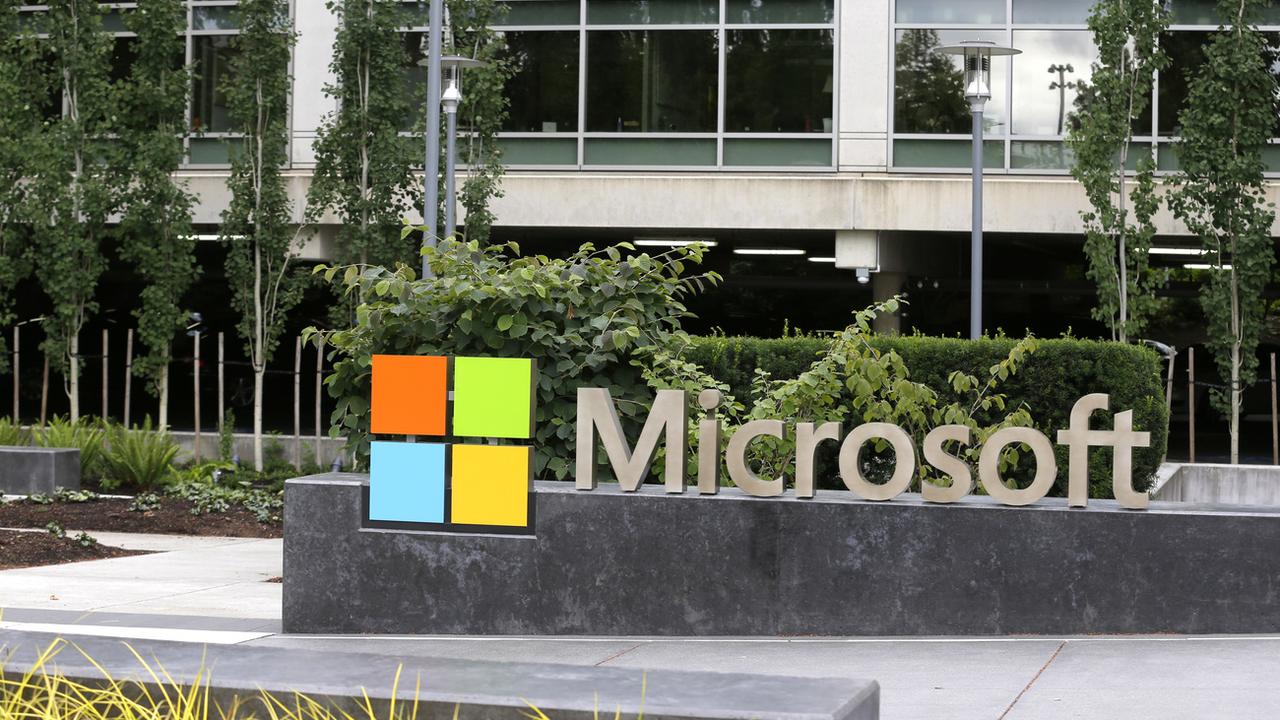 Le groupe américain Microsoft prévoit de licencier massivement. [Keystone/AP - Ted S. Warren]