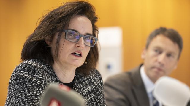 Marlene Amstad, présidente du conseil d'administration de la FINMA, s'exprime lors d'une conférence de presse, le mercredi 5 avril 2023 à Berne. [Keystone - Peter Klaunzer]