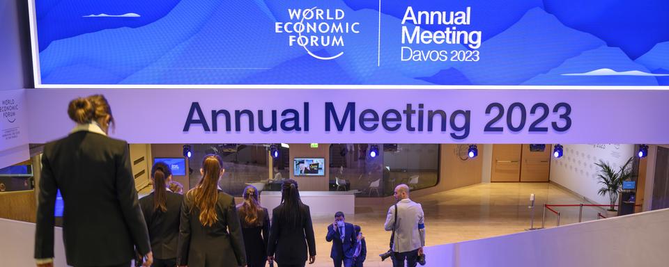 Le Forum économique mondial débute ce lundi soir à Davos. [Keystone - Laurent Gillieron]