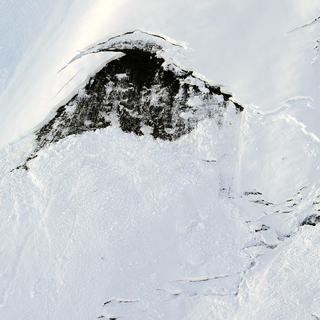 Le risque d'avalanches est particulièrement élevé en Valais (image d'illustration). [Keystone - Jean-Christophe Bott]