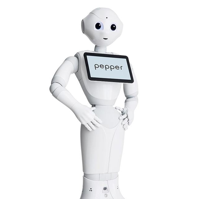 Pepper le robot. [WikiCommons CC-By-SA 4.0 - Softbank Robotics Europe]