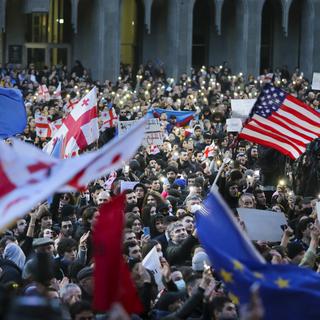 L'opposition en Géorgie appelle à manifester à nouveau contre une loi controversée. [AP Photo/ Keystone - Zurab Tsertsvadze]