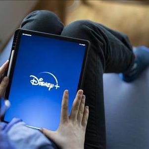 Disney a annoncé mercredi le licenciement de 7000 employés pour réduire les coûts. [Keystone]