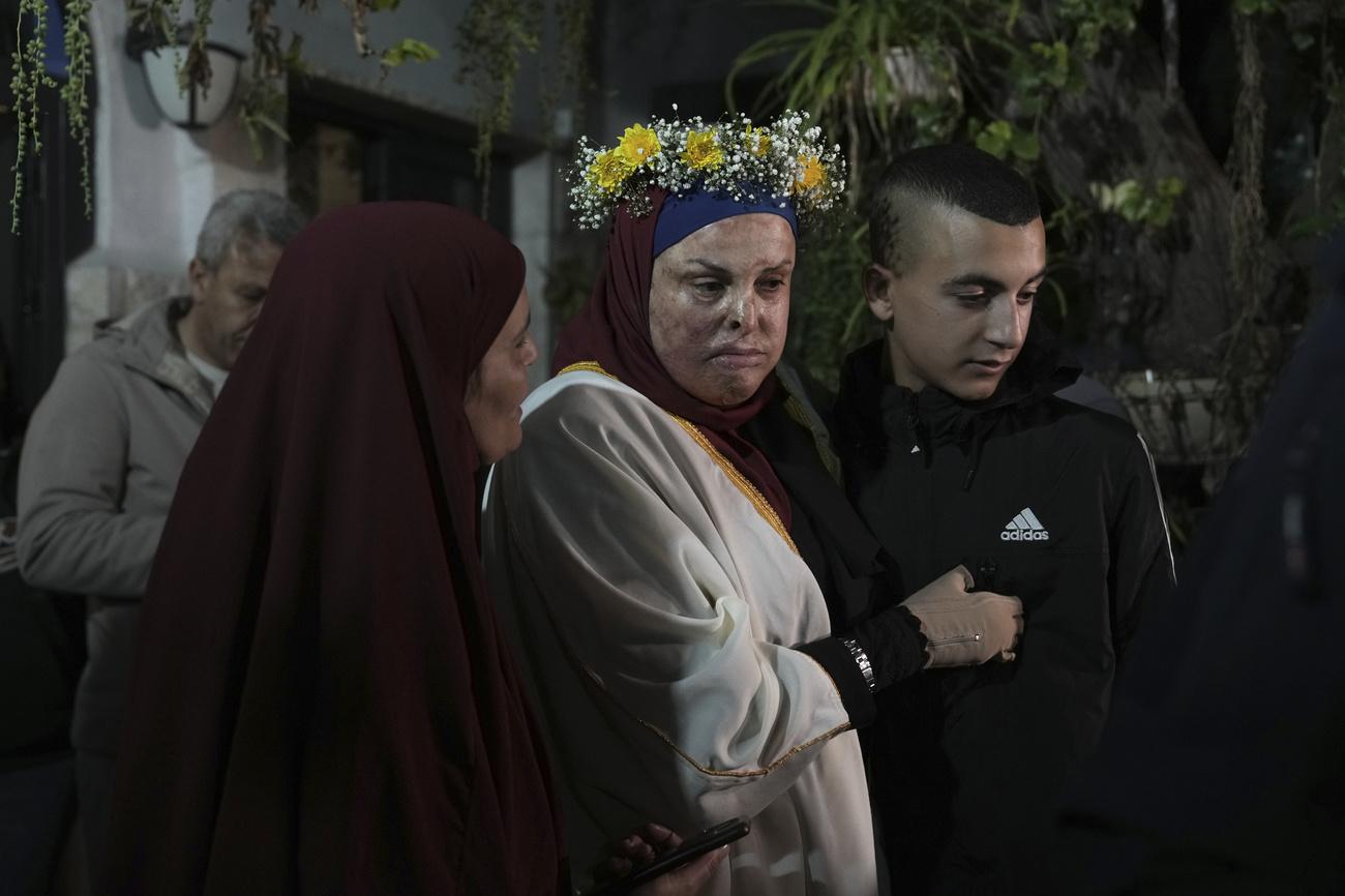 Israa Jaabis est une prisonnière palestinienne de 39 ans libérée par Israël le dimanche 26 novembre 2023. [Keystone]