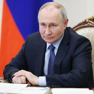 Le président russe Vladimir Poutine a annoncé samedi que son pays allait déployer des armes nucléaires "tactiques" en Biélorussie. [Keystone/AP]