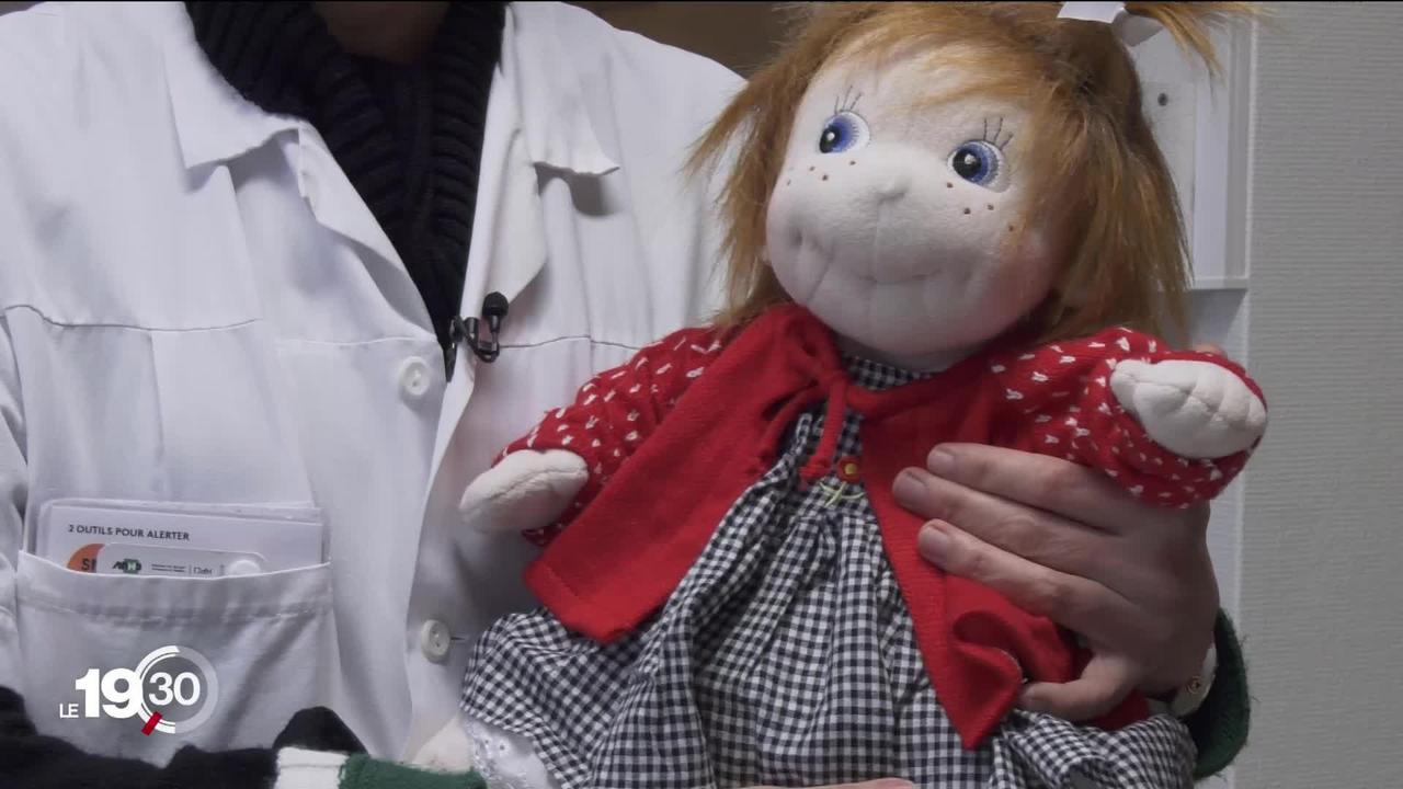Au CHUV, des poupées au chevet des patients en gériatrie