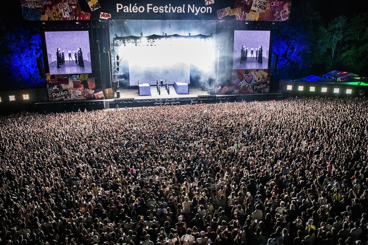 Le public était au rendez-vous pour le concert de Rosalía sur la Grande scène du Paléo Festival mercredi soir. [Paléo Festival]