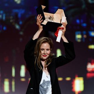 La Palme d'or du 76e Festival de Cannes est attribuée à "Anatomie d'une chute" de Justine Triet. [AFP - Christophe Simon]