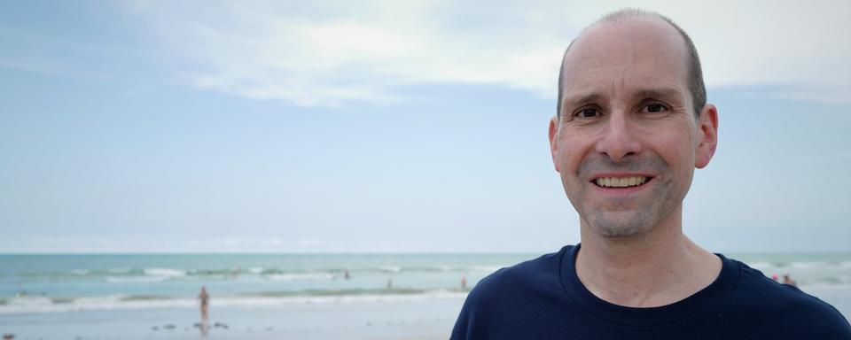 Le professeur Martin Kunz (UNIGE), spécialiste en cosmologie théorique et responsable pour la Suisse de la mission Euclid de l'ESA. Cocoa Beach, Floride, le 5 juillet 2023. [RTS - Stéphanie Jaquet]