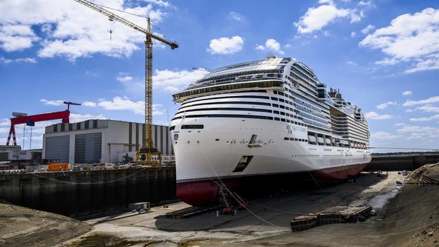 Le nouveau bateau de croisière de MSC Croisières fonctionnant au gaz naturel liquéfié (GNL). [Keystone - Jean-Christophe Bott]