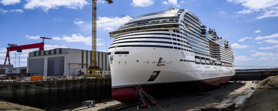 Le nouveau bateau de croisière de MSC Croisières fonctionnant au gaz naturel liquéfié (GNL). [Keystone - Jean-Christophe Bott]