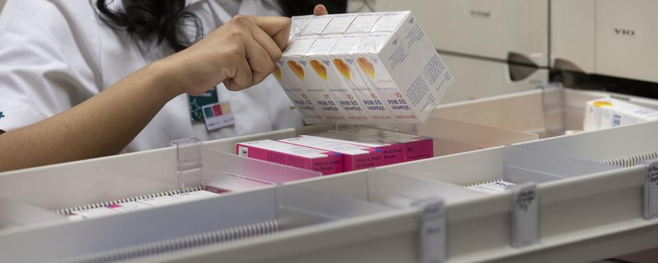 Pénurie de médicaments, une coordination serait nécessaire [KEYSTONE - Christian Beutler]