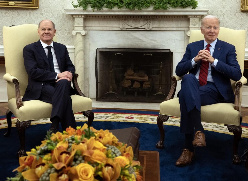 Joe Biden et le chancelier allemand Olaf Scholz ont envoyé vendredi depuis la Maison Blanche un signal d'unité, à la Russie mais aussi, indirectement, à la Chine [afp - Andrew Caballero-Reynolds]